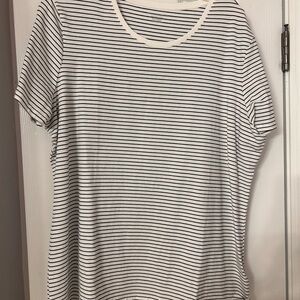 Amazon Essentials Black and White Striped Short Sleeve Tee